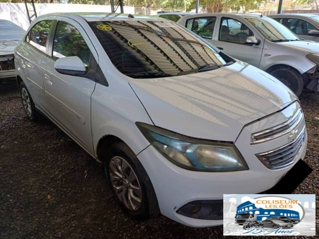 Onix LT 4 2013 
